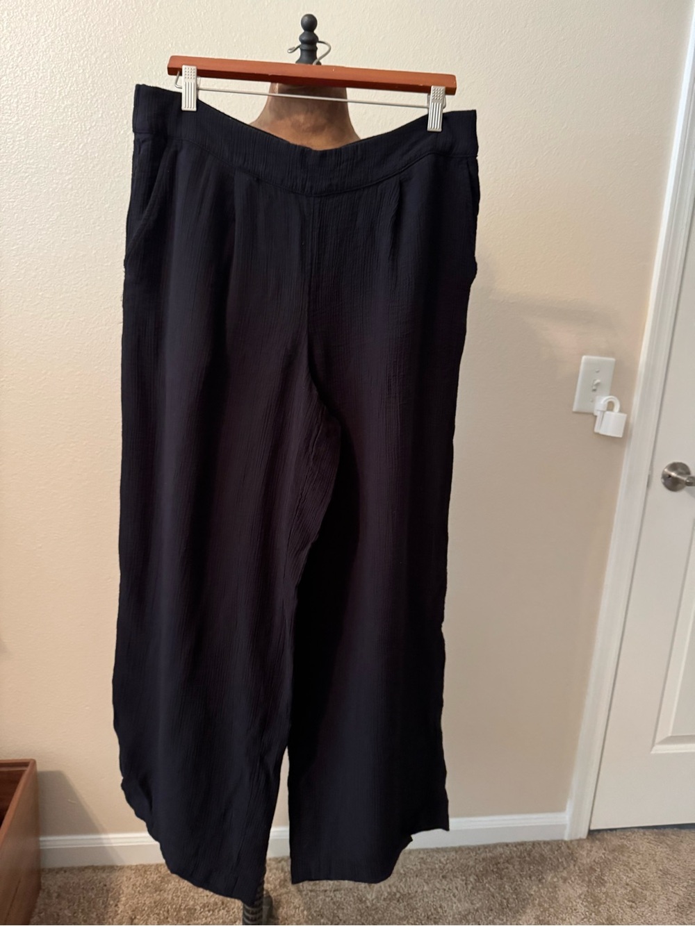 Wide-Leg Black Pants - Relaxed Fit